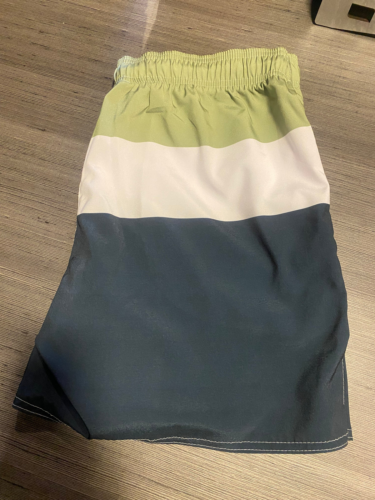 Shorts de praia bege curto - foto 2 de 5