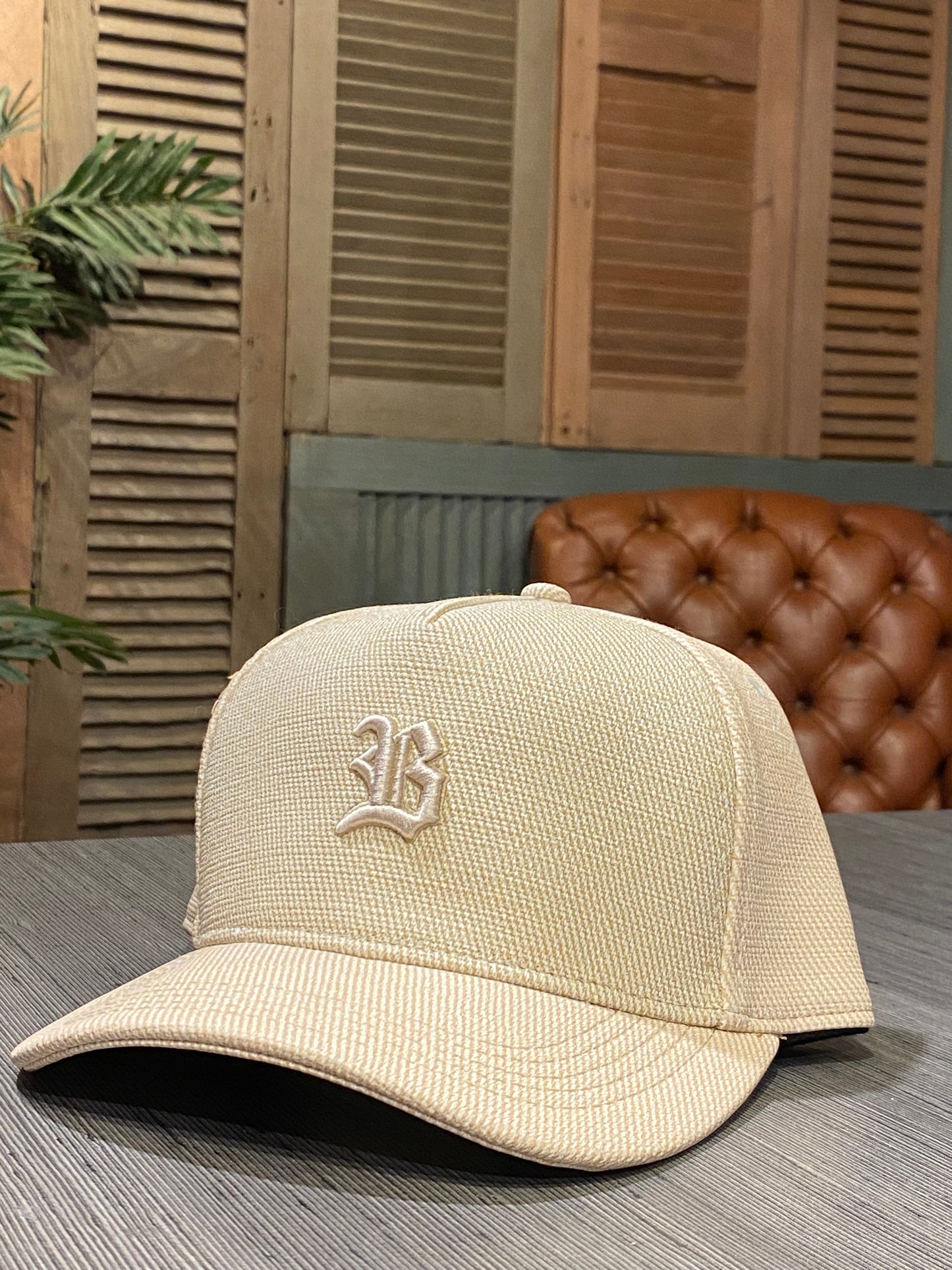 Boné Snapback Linho Bege Exclusive