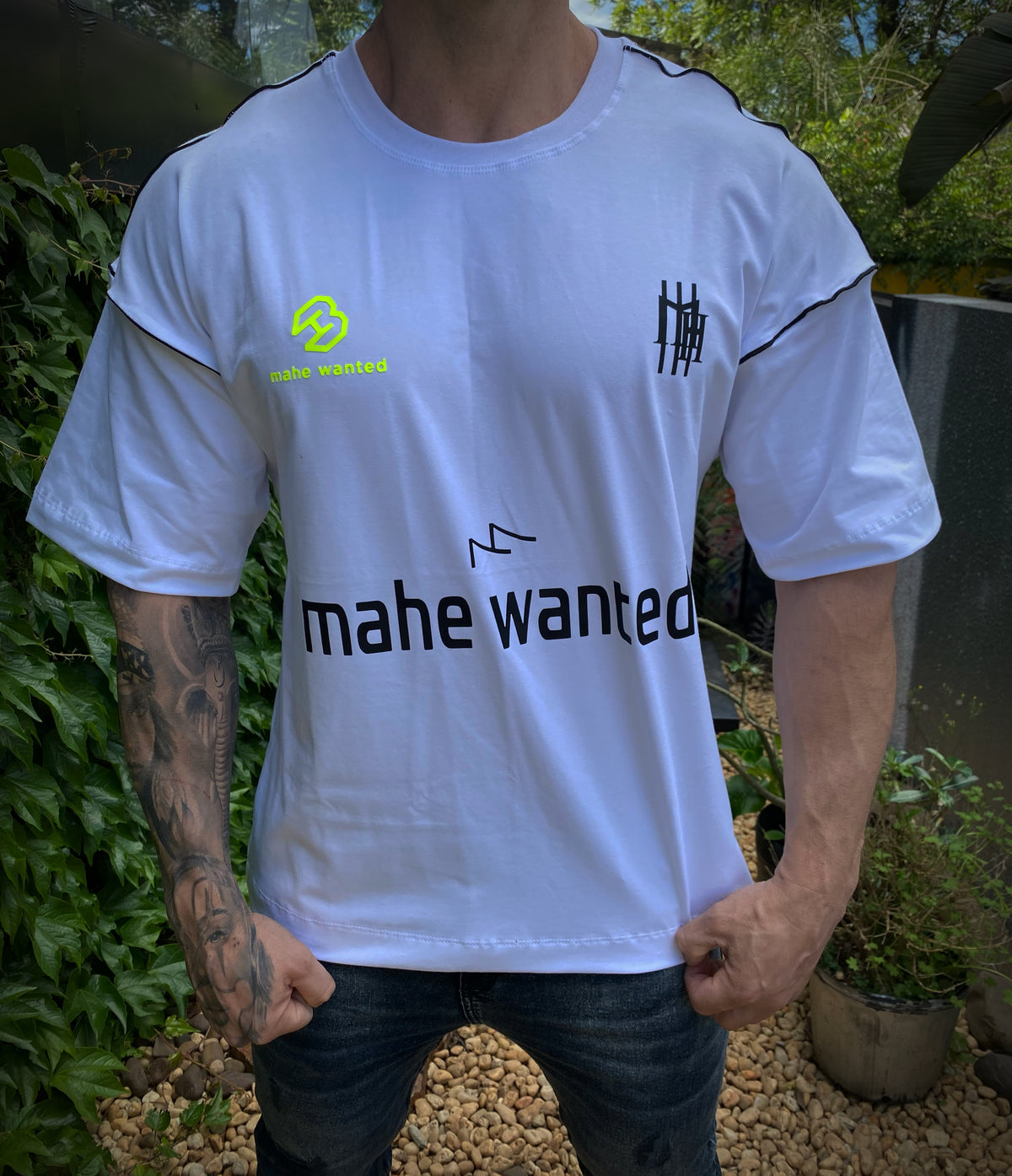 Camiseta Mahe Aspen branca oversized - foto 9 de 19