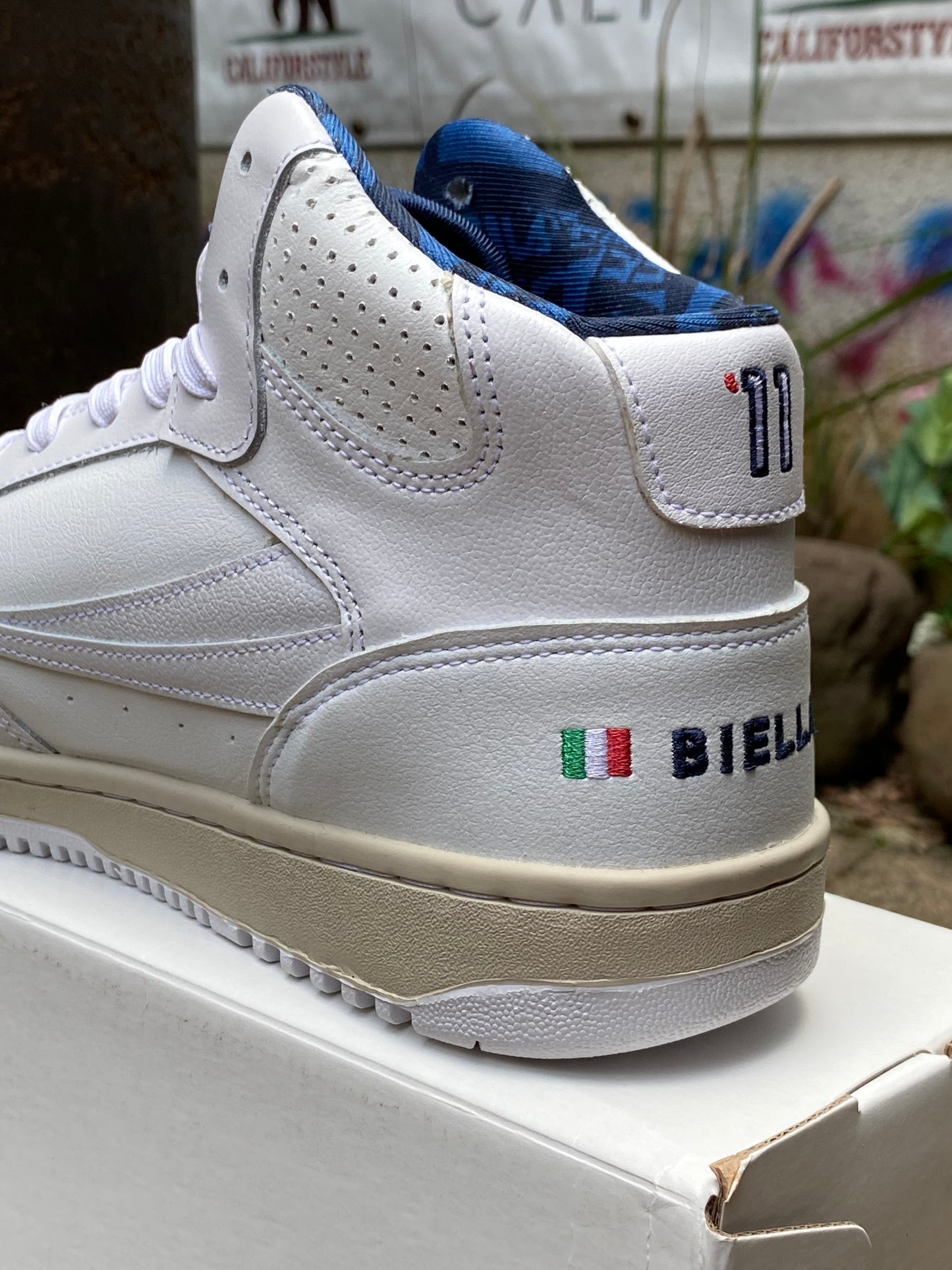 Tênis Collab Fila x New Era