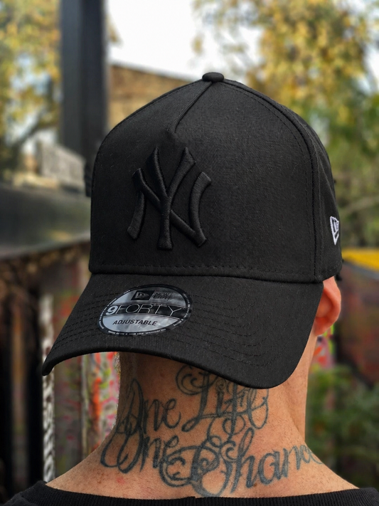 Boné New Era NY Preto