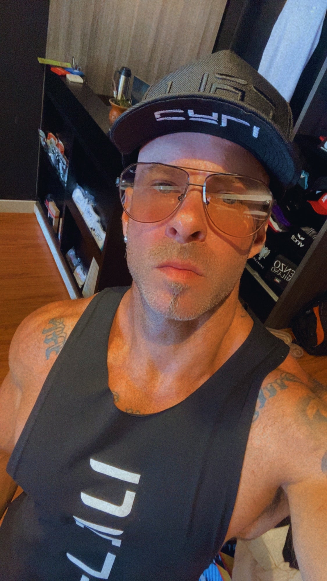 Óculos BL armação preta com lentes claras - foto 4 de 5