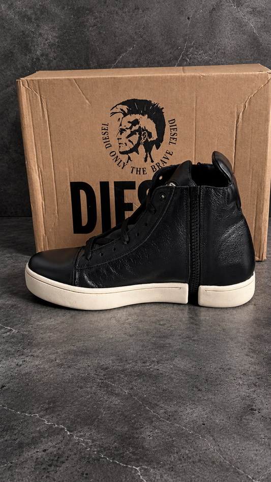 Tênis Diesel Black em couro