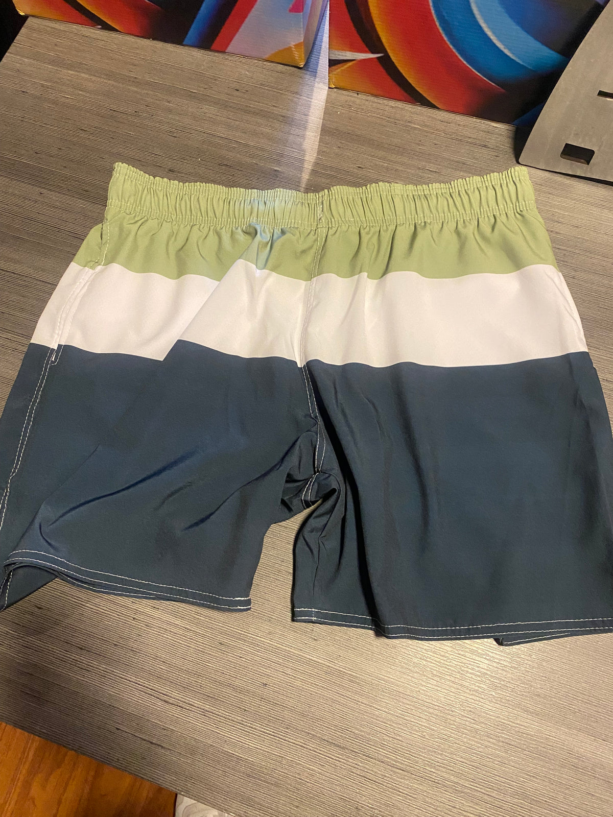 Shorts de praia bege curto - foto 3 de 5