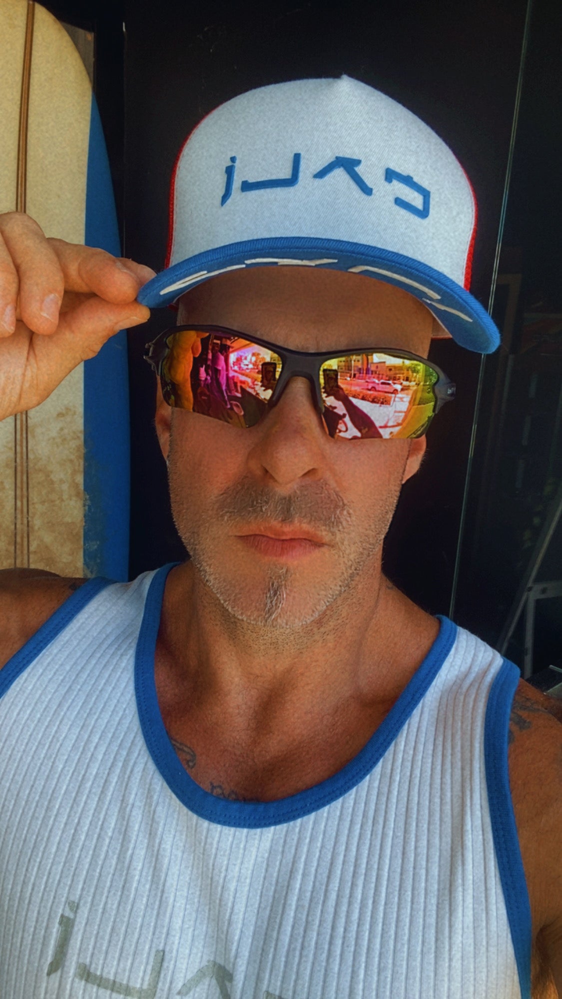 Óculos de sol Sports com lente azul espelhada - foto 3 de 10