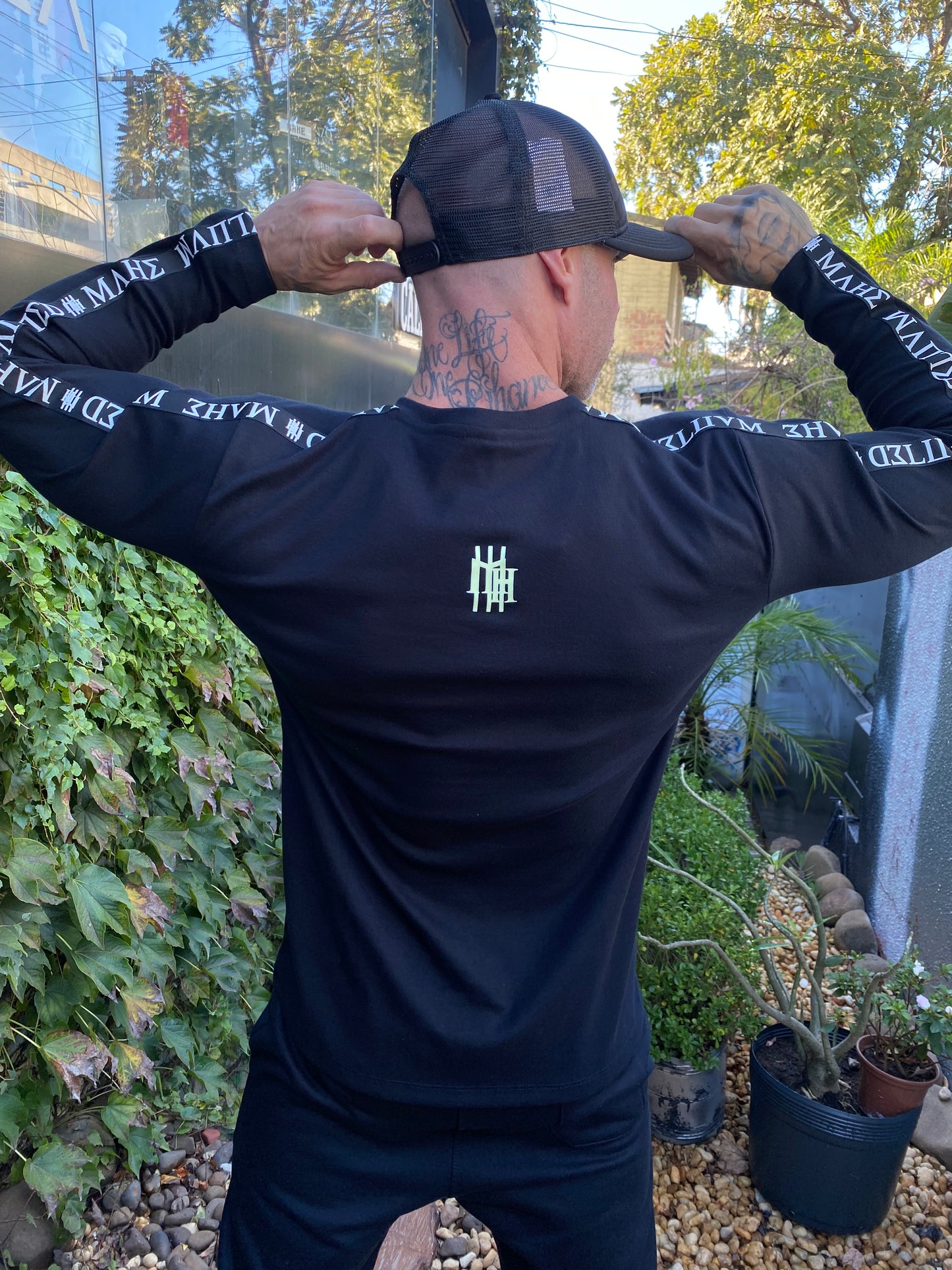 Camiseta Mahe Manga Longa Mônaco Black