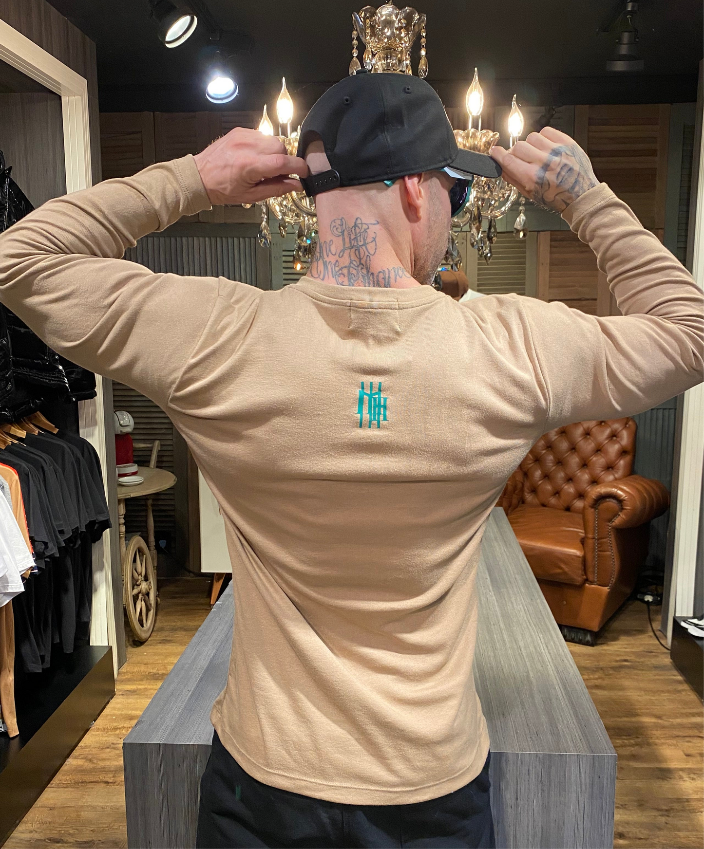 Camiseta Mahe Manga Longa Monâco Caramelo