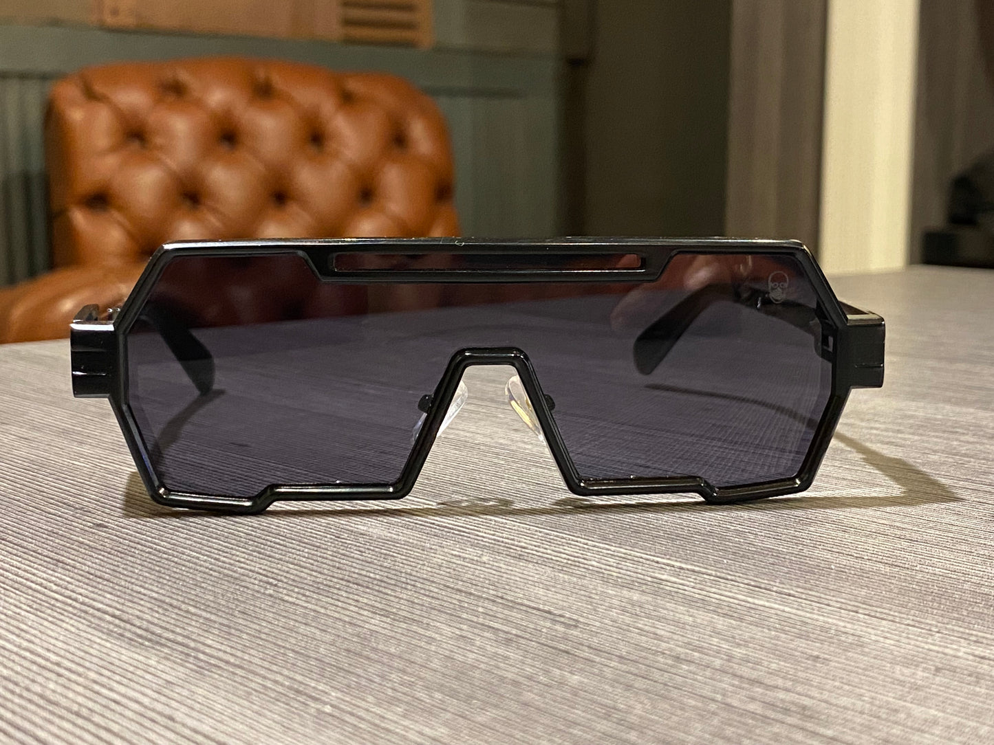 Óculos de Sol Tron Metalic Black