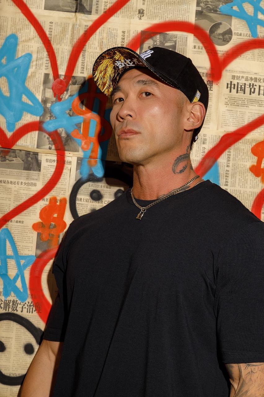 Boné Snapback Suede Preto Dang Logo