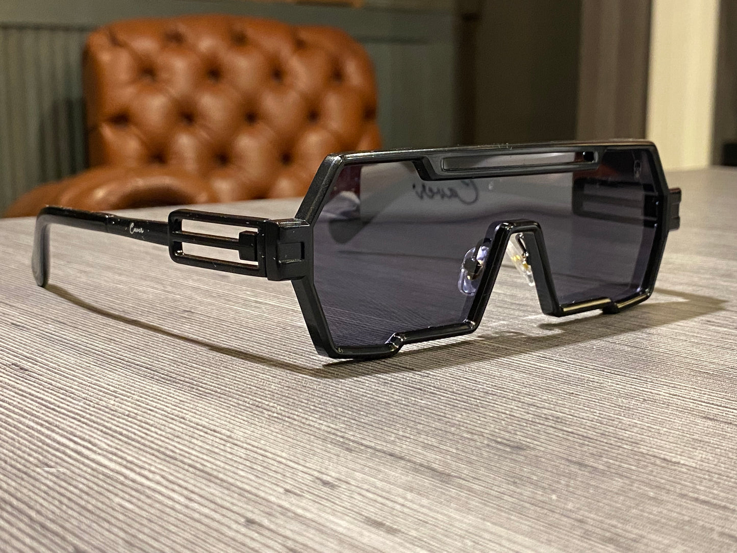 Óculos de Sol Tron Metalic Black