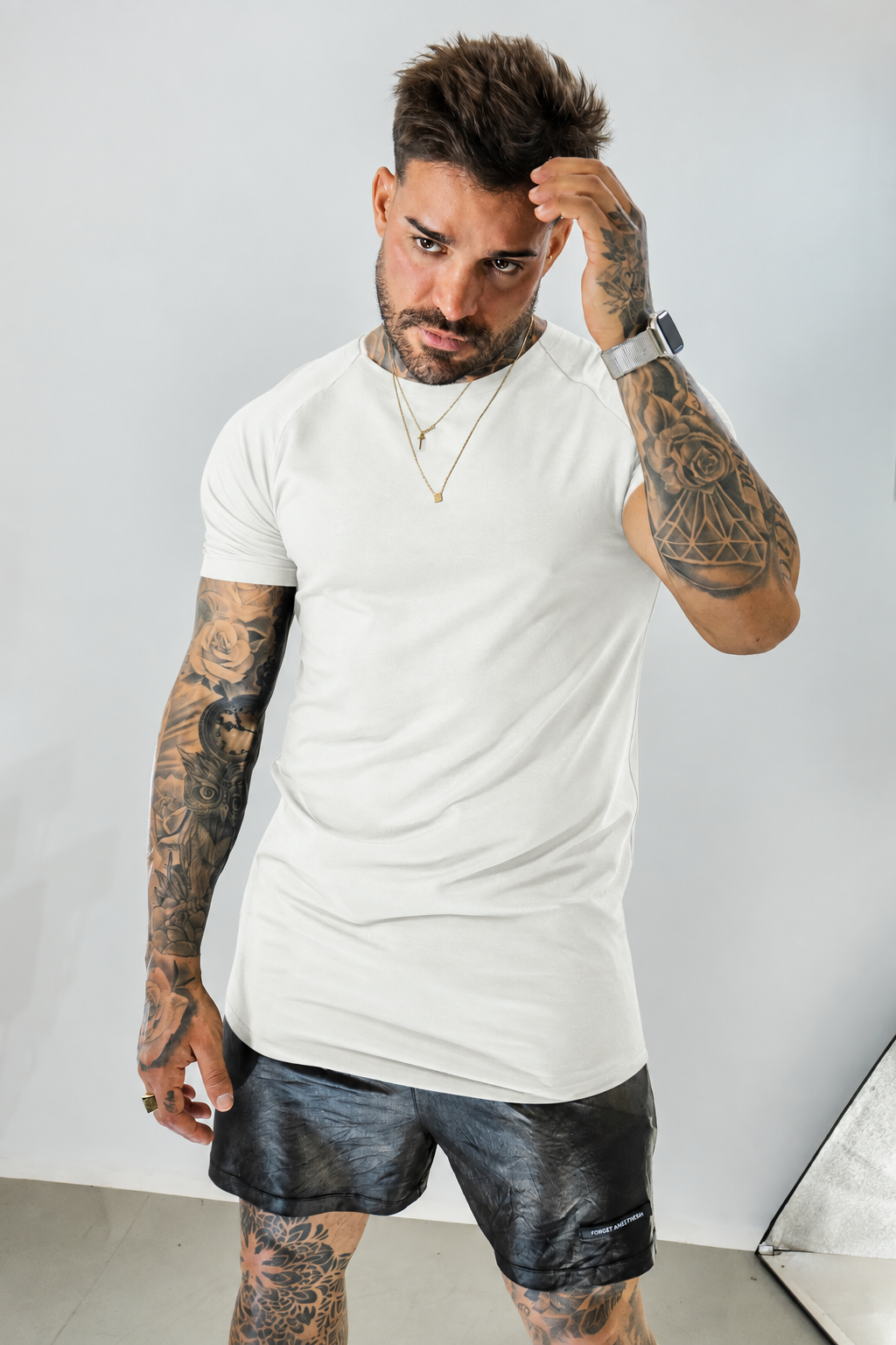 Camiseta Semi Long White Wall Bold