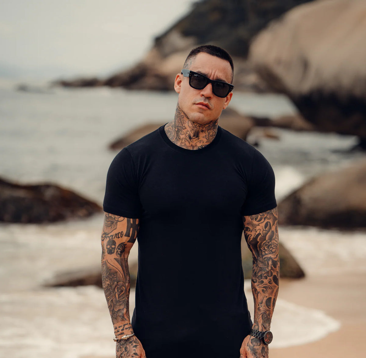Camiseta Mahe Spray preta slim - foto 6 de 7