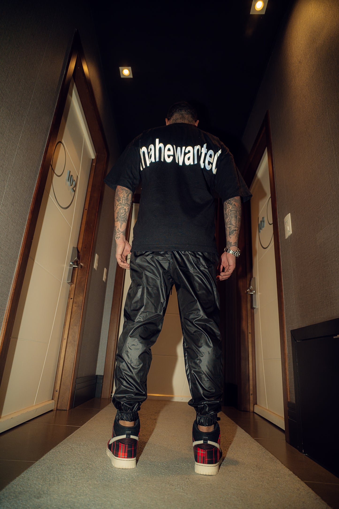 Camiseta Oversized Mahe Black Silver