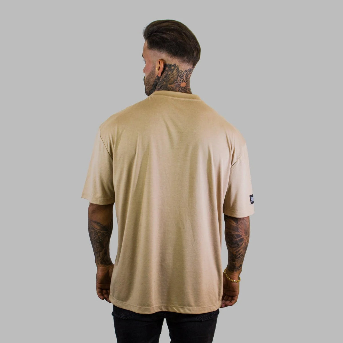 Camiseta oversized Why Not? Desert marrom claro - foto 9 de 11