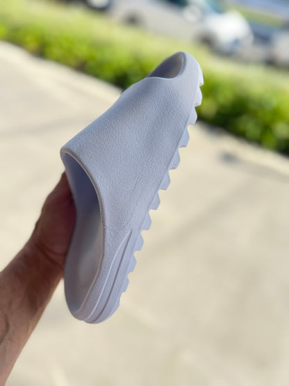 Chinelo Nuvem Branco