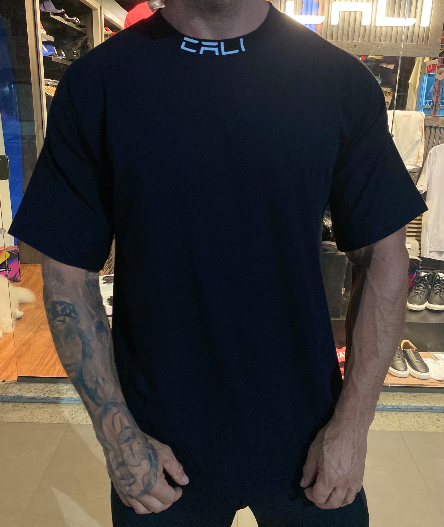 Camiseta Cali Over Black