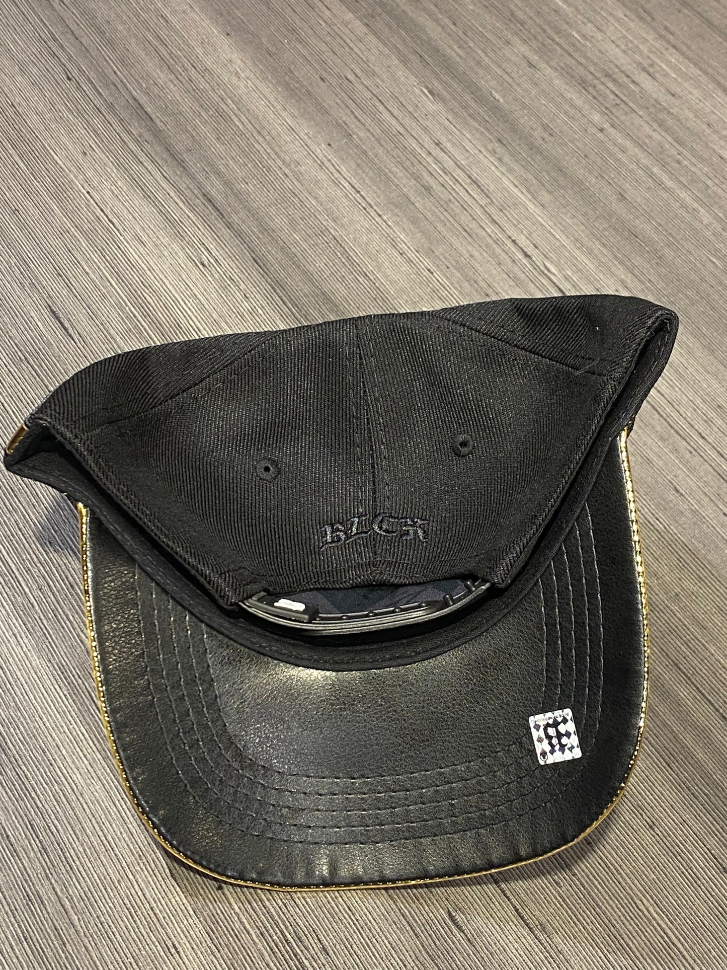 Boné Snapback Preto Follow Reflex Gold