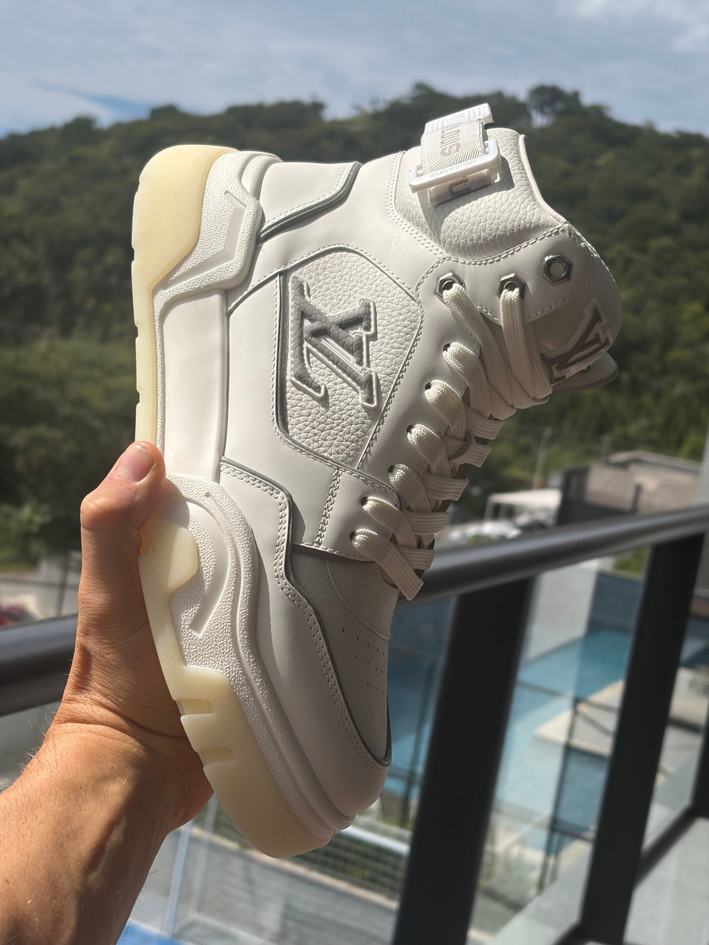 Tênis LV Luxuy importado Cano Alto Branco ( Sob encomenda)