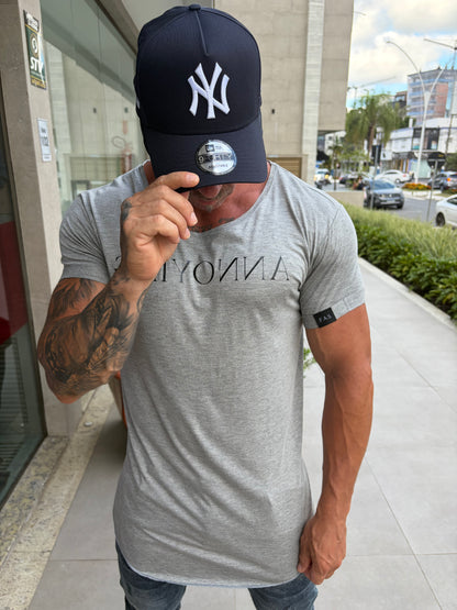 Camiseta Gniyonna - Grey