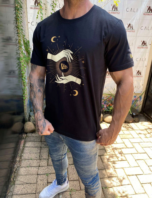 Camiseta New Era Hand