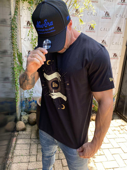 Camiseta New Era Hand