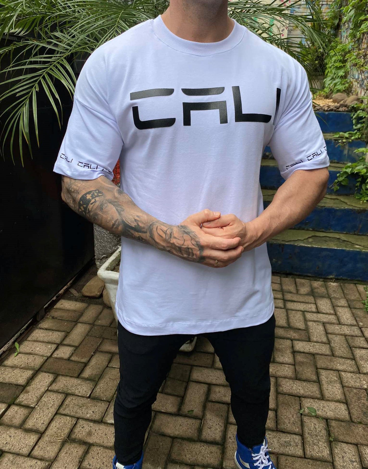 Camiseta Oversized Cali Tesla