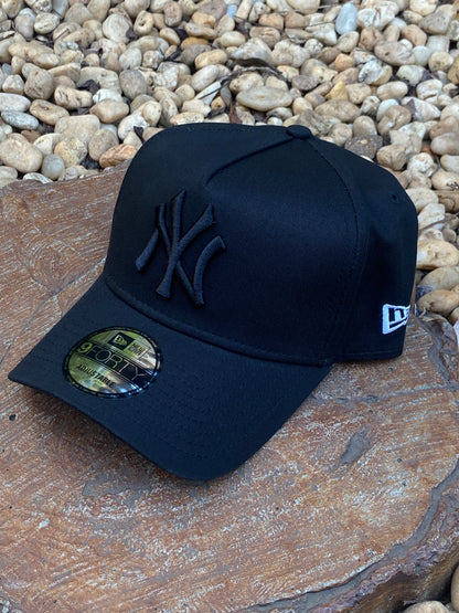 Boné New Era NY Preto