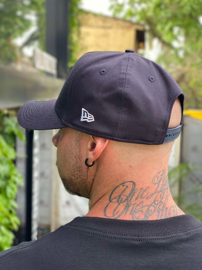 Boné New Era NY Marinho