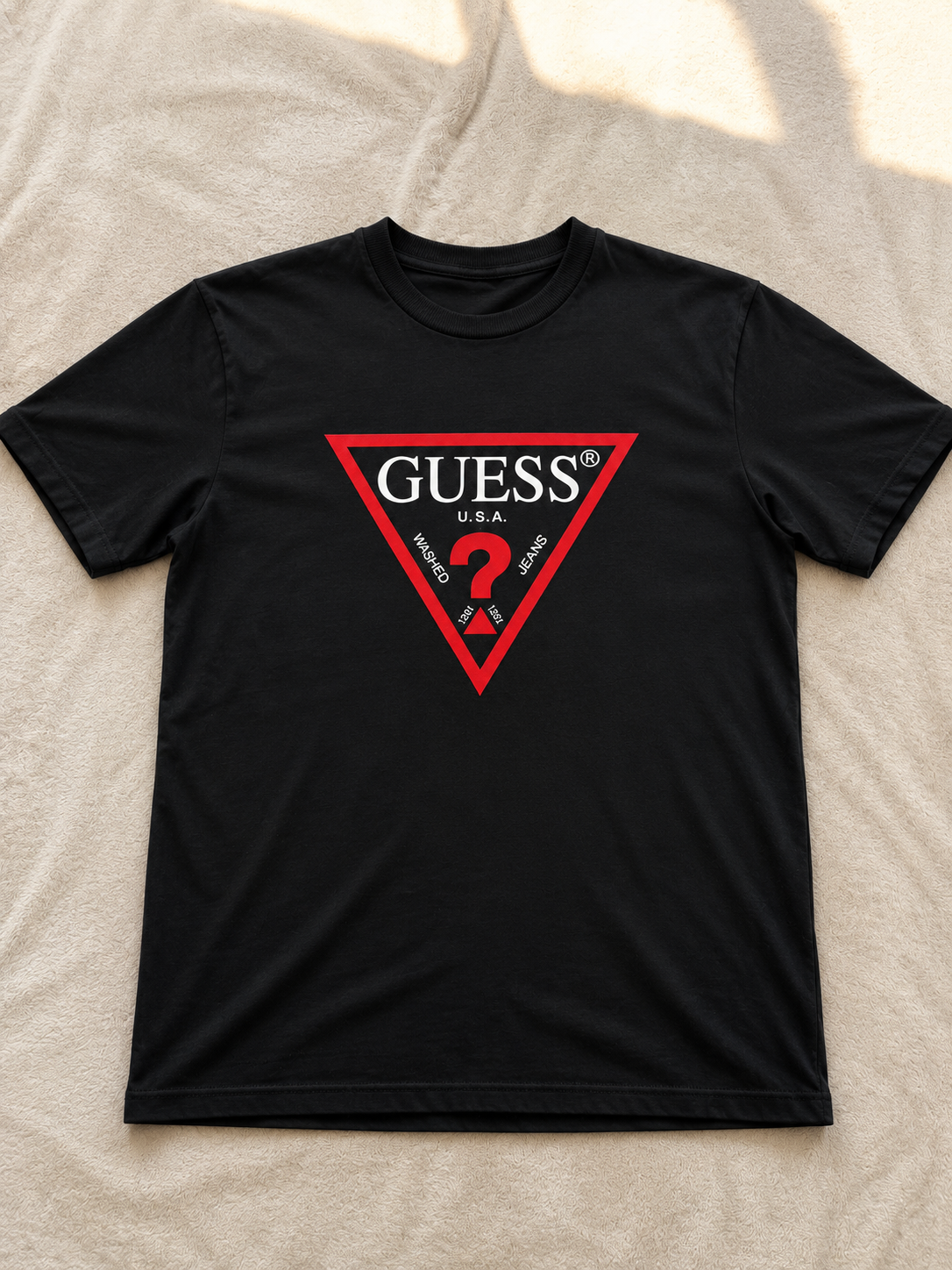Camiseta Guess Clássica