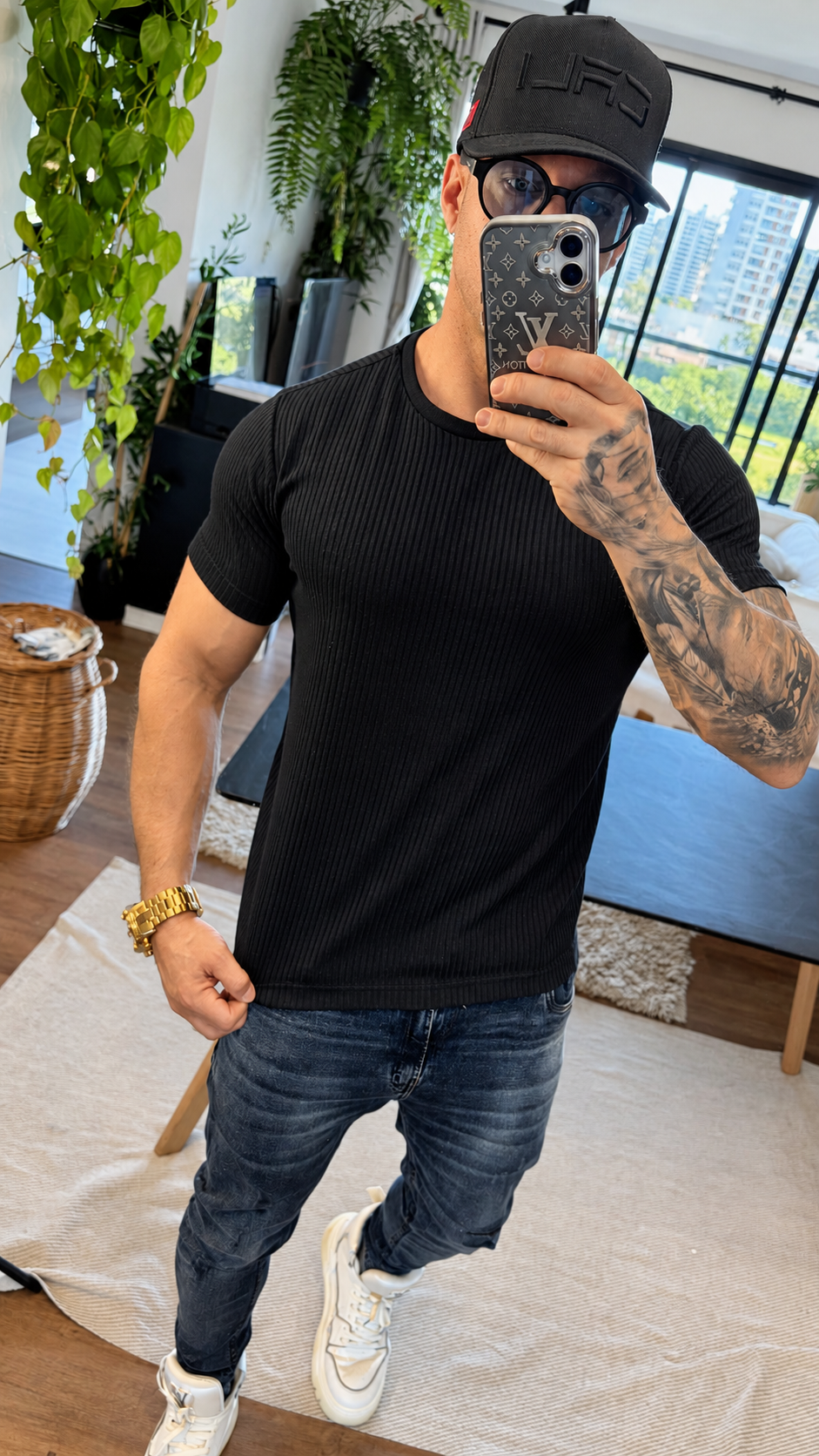 Camiseta Canelada Cali Black Minimalist