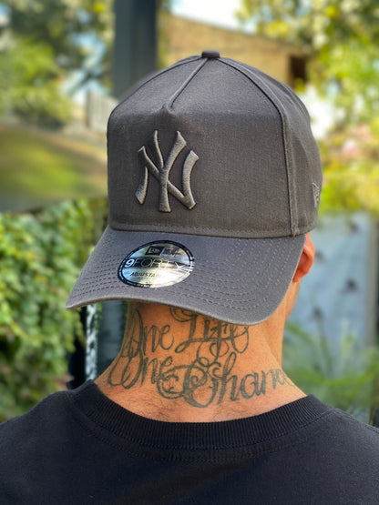 Boné 9Forty Stretch Snap MLB New York Yankees X-Metal - Grafite