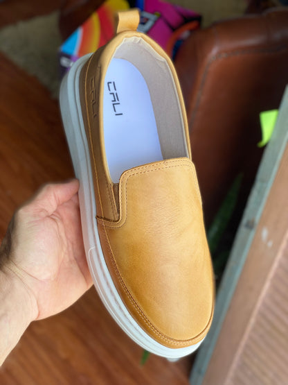 Tênis Cali Caramelo sem cadarço