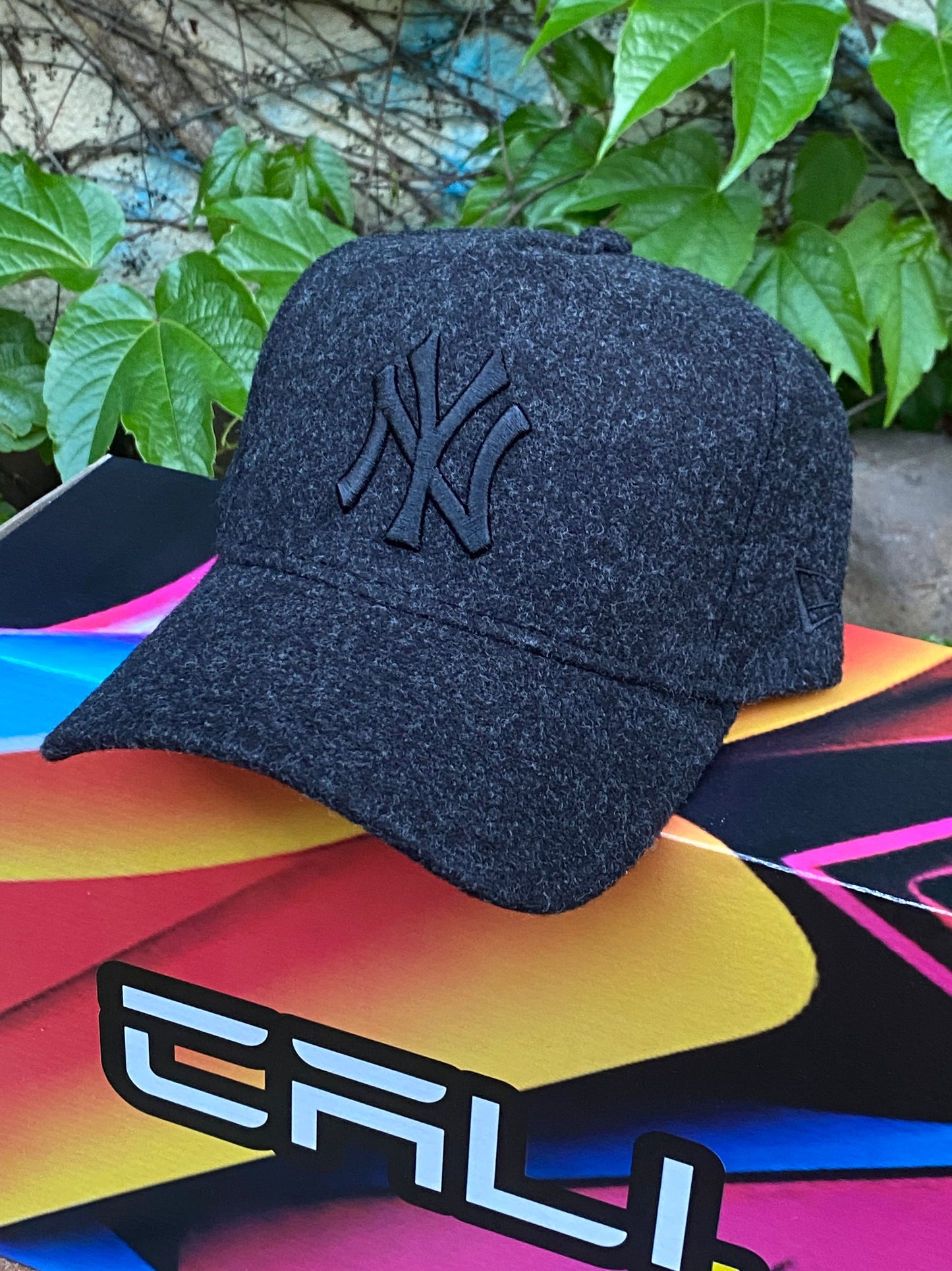 Boné New Era NY Eframe Black