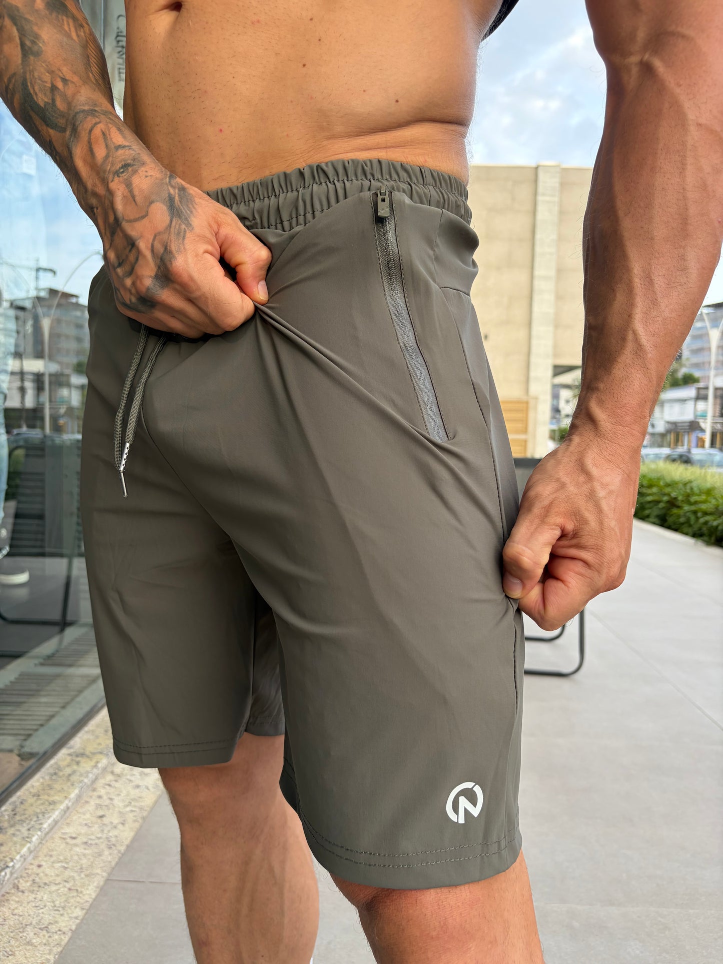 Shorts Ziper Verde