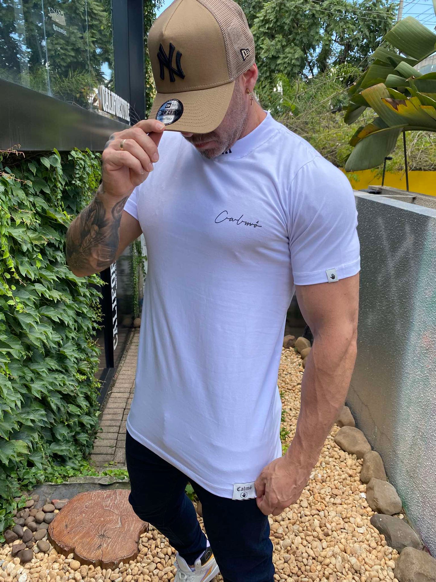Camiseta Assinature White
