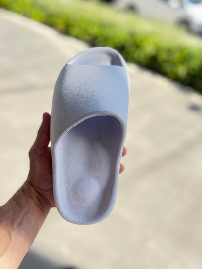 Chinelo Nuvem Branco