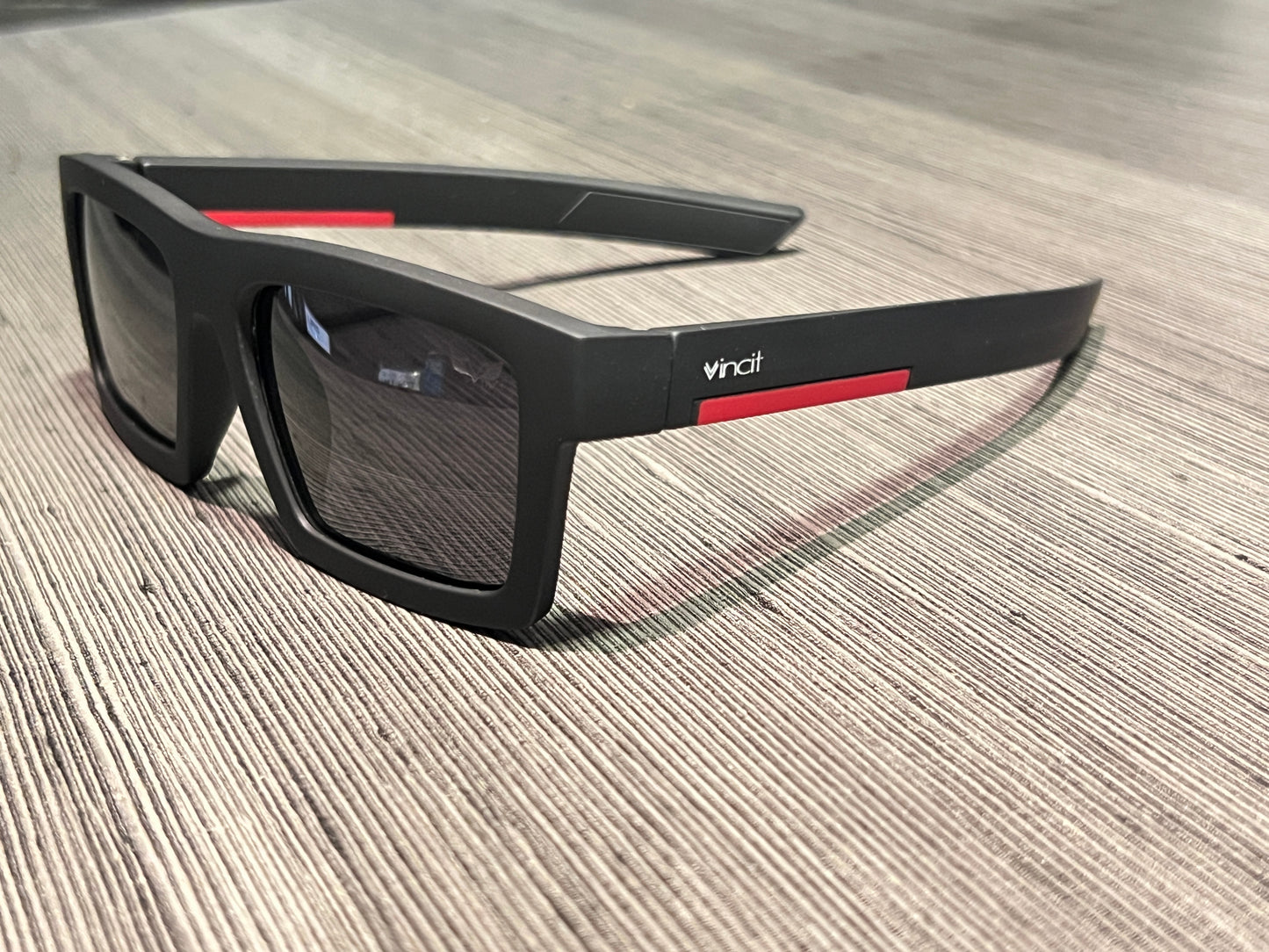 Óculos de Sol Emborrachado Black Red