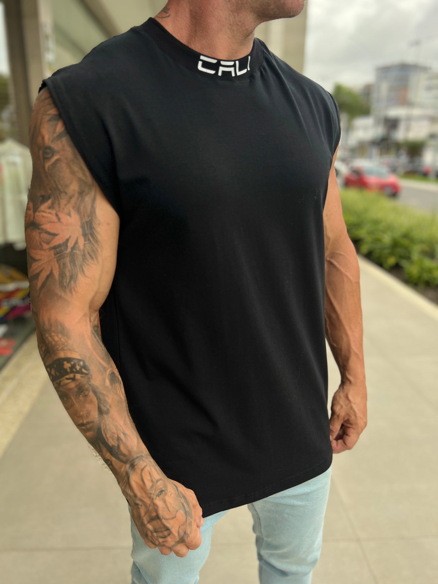 Regata Oversized Cali Tesla Black