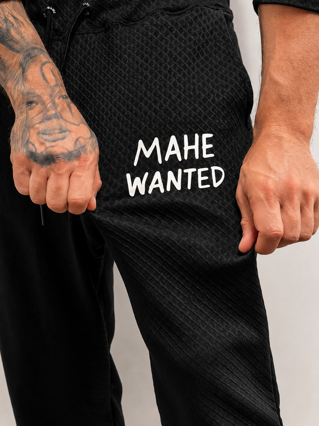 Calça Mahe Over Texturized Black