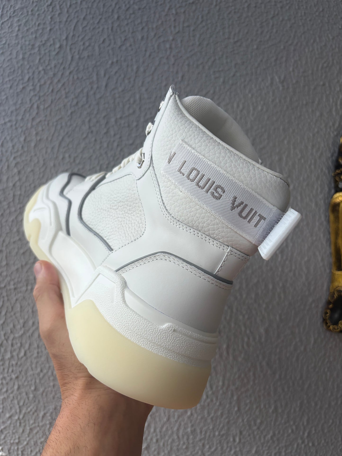Tênis LV Luxuy importado Cano Alto Branco ( Sob encomenda)