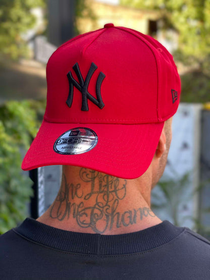 Boné New Era NY Red Black