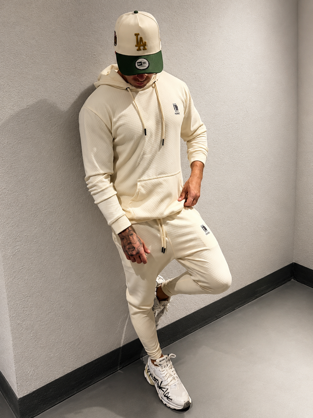 Moletom Canguru Mahe Austria Off White