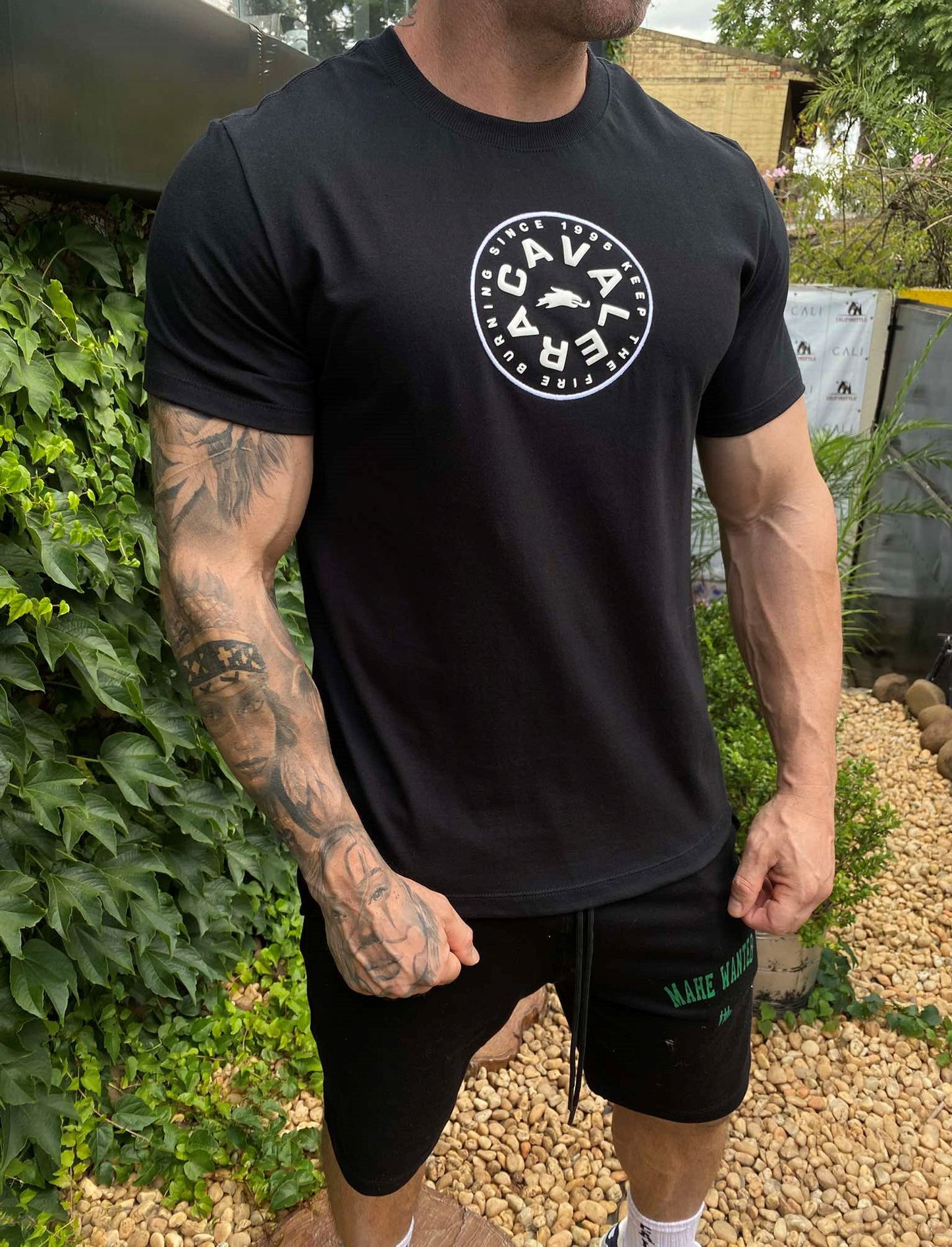Camiseta Cavalera Circle