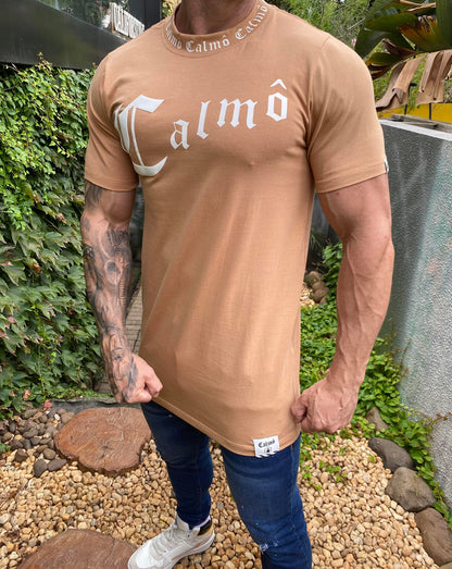 Camiseta Calmô Relevo Caqui