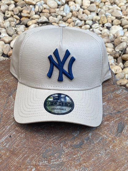 Boné NY Yankees Beige