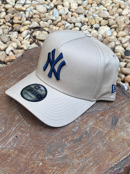 Boné NY Yankees Beige