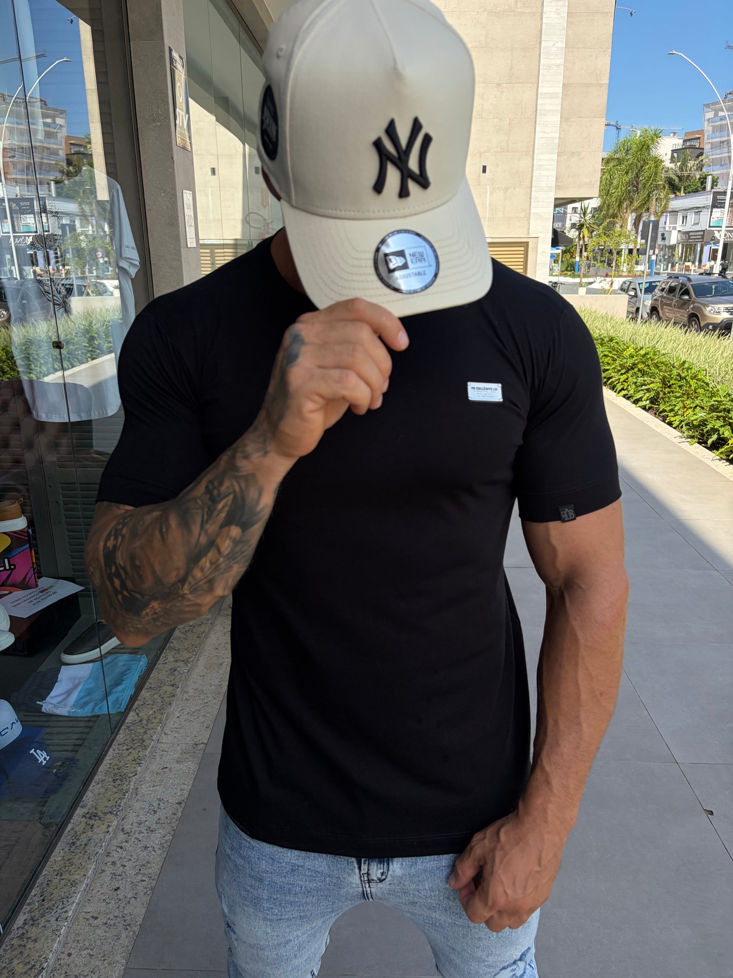 Camiseta Slim Aplique Retangular Preta