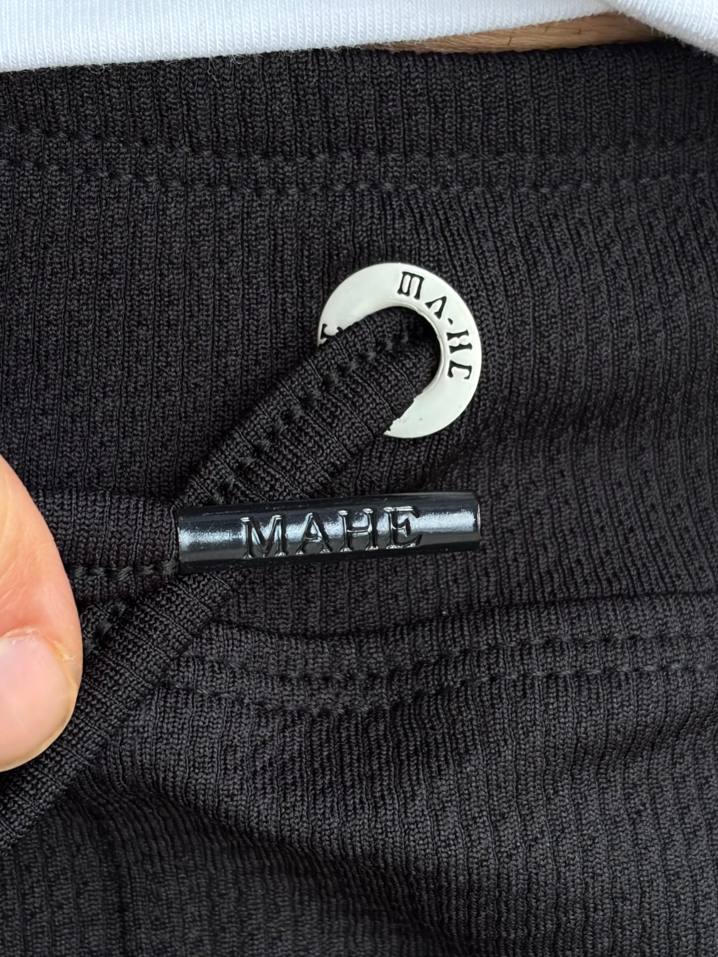 Calça Mahe Skinny Preta Canelada