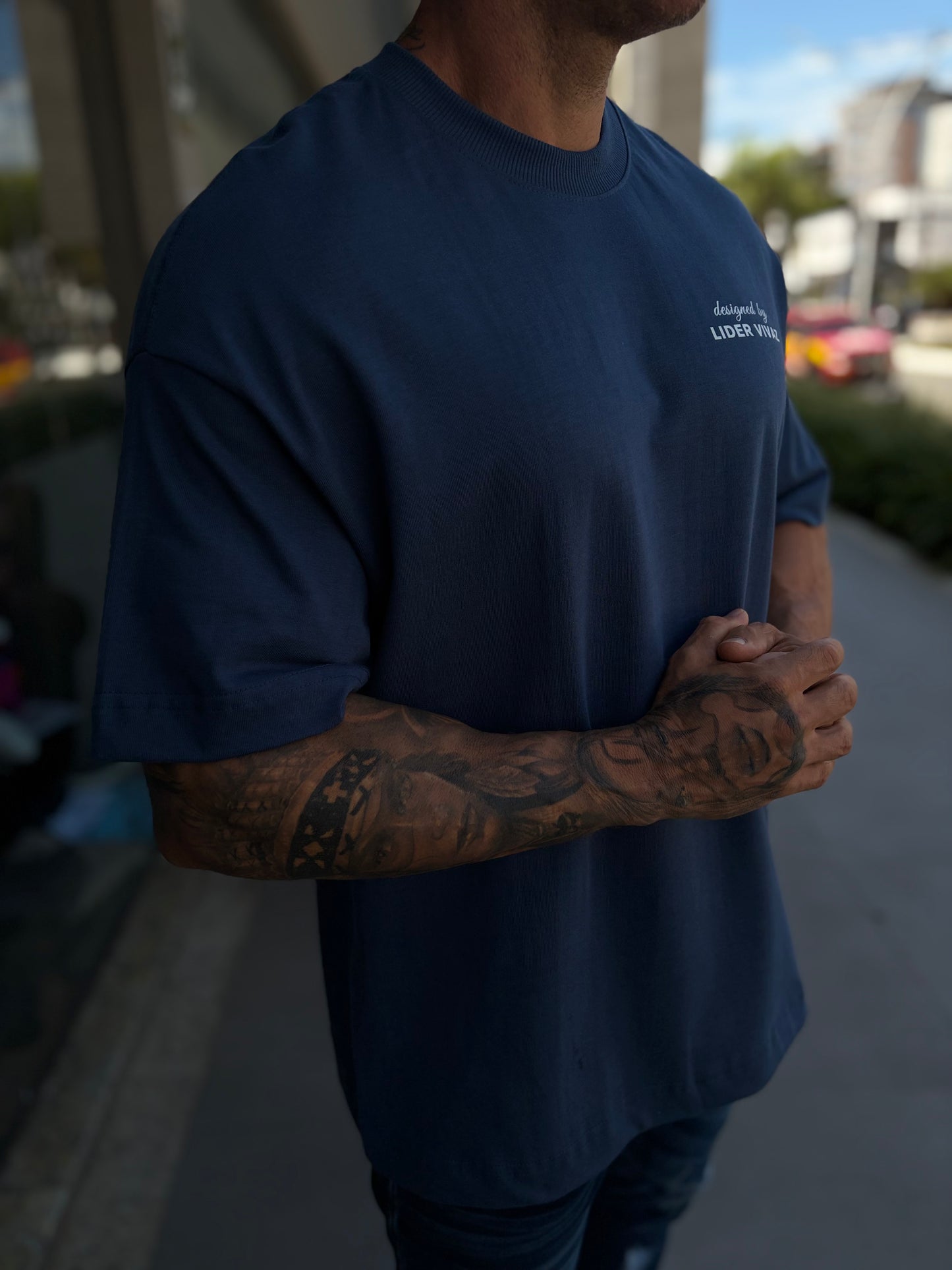 Camiseta Oversized LV Minimalism Blue