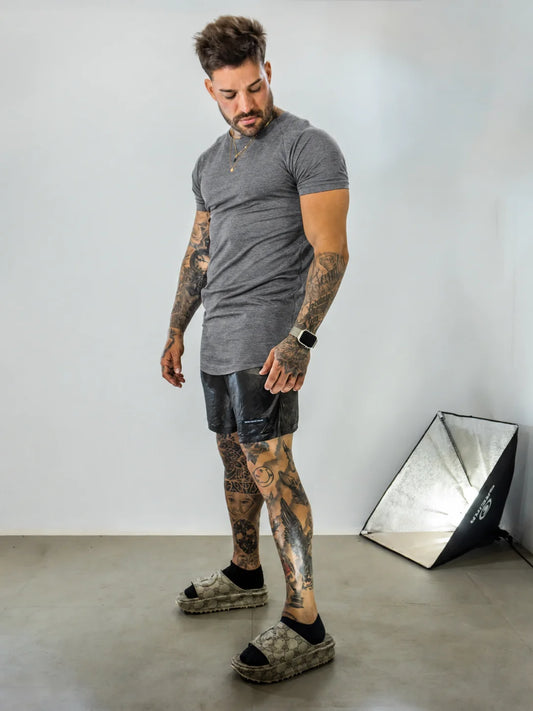 Camiseta Semi Long Cinza Wall Bold